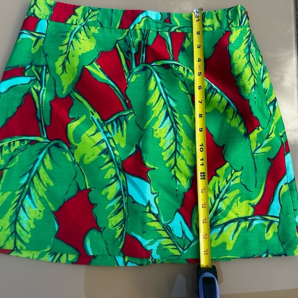 Vineyard Vines 8 banana leaf Green and Red Mini Skirt - Picture 5 of 6